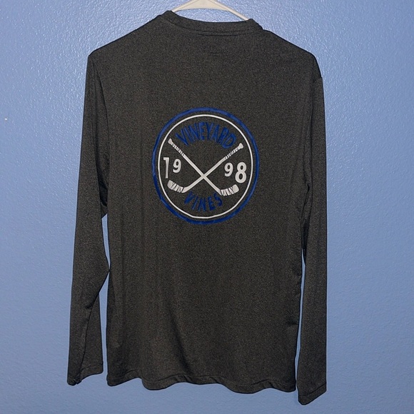 Vineyard Vines Performance Long Sleeve Tee Shirt - Size XL. A - Picture 1 of 4